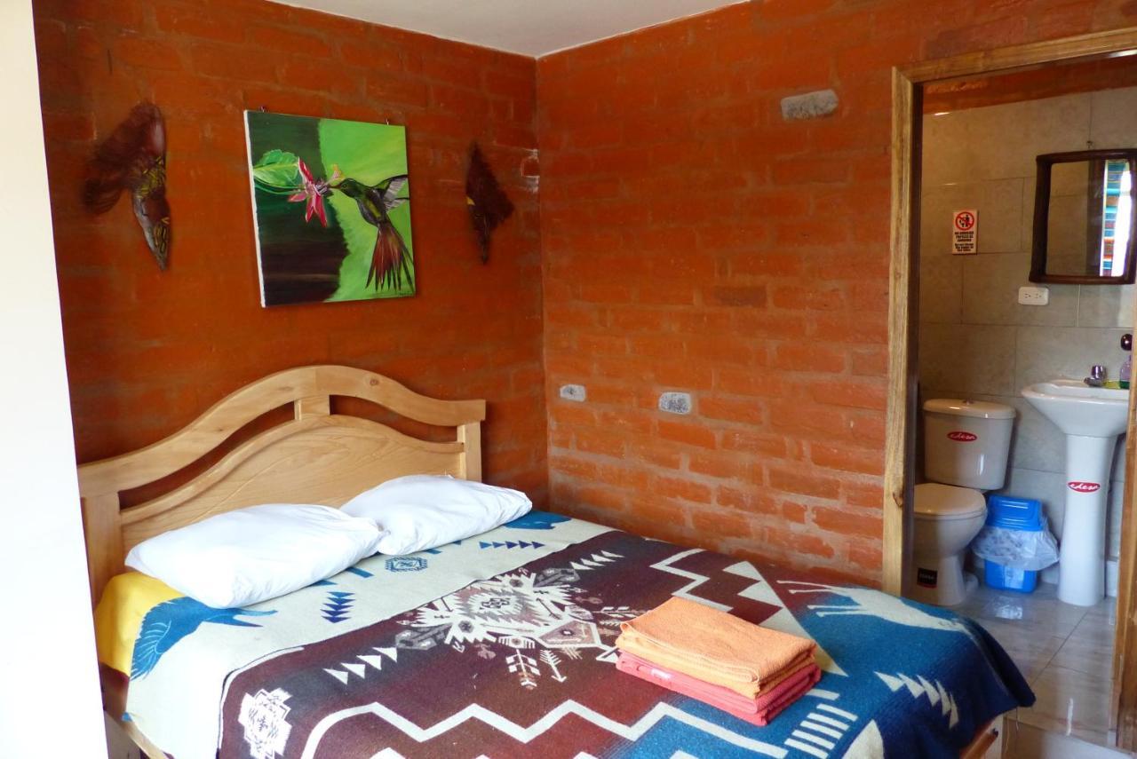 Hostal La Casa Amarilla City 바뇨스 외부 사진