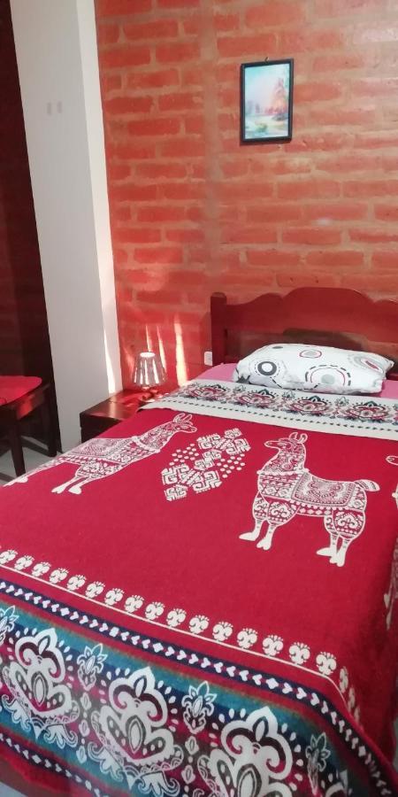 Hostal La Casa Amarilla City 바뇨스 외부 사진