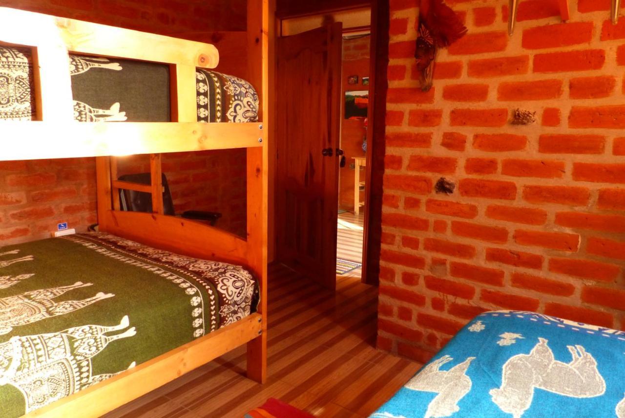 Hostal La Casa Amarilla City 바뇨스 외부 사진