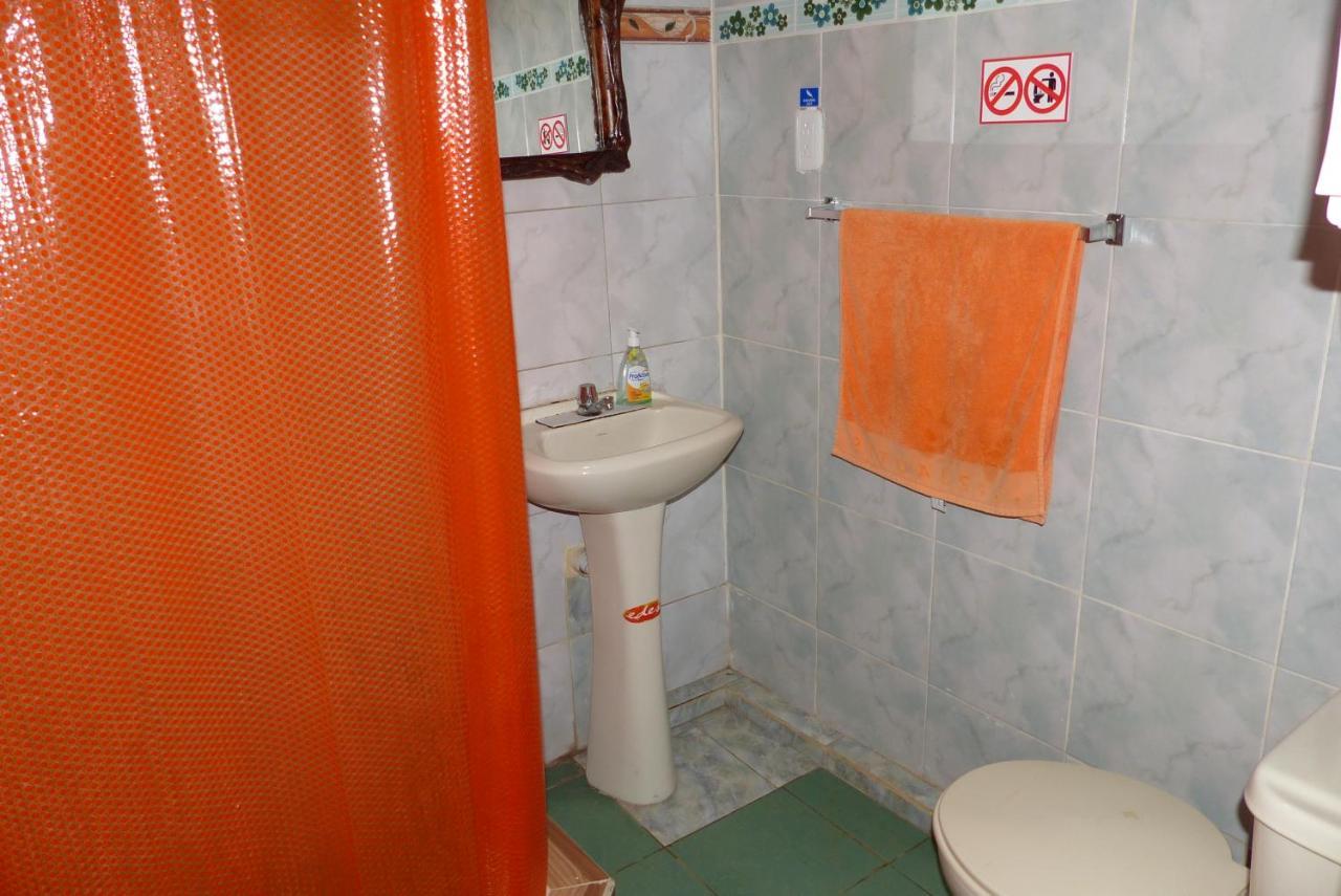 Hostal La Casa Amarilla City 바뇨스 외부 사진