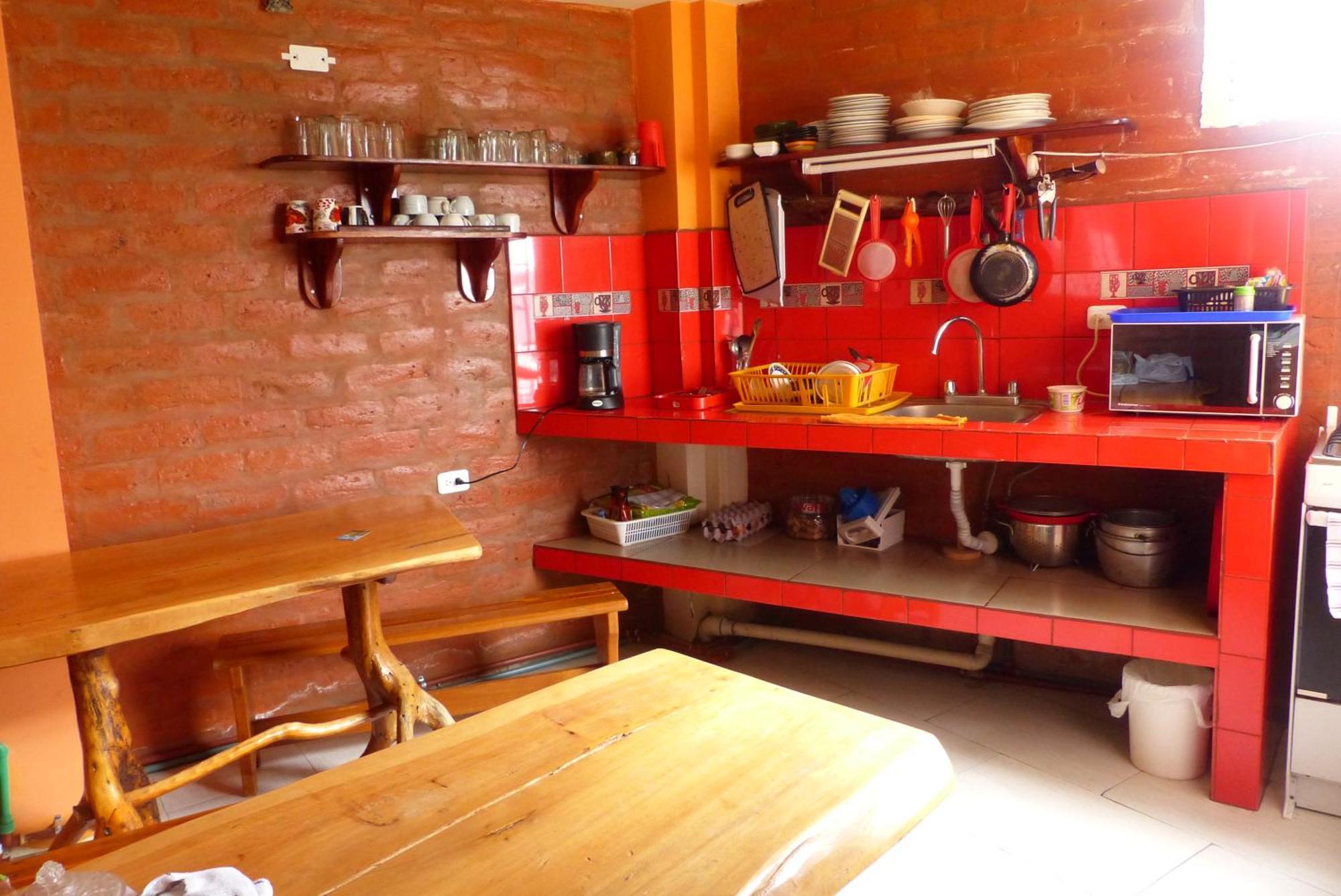 Hostal La Casa Amarilla City 바뇨스 외부 사진