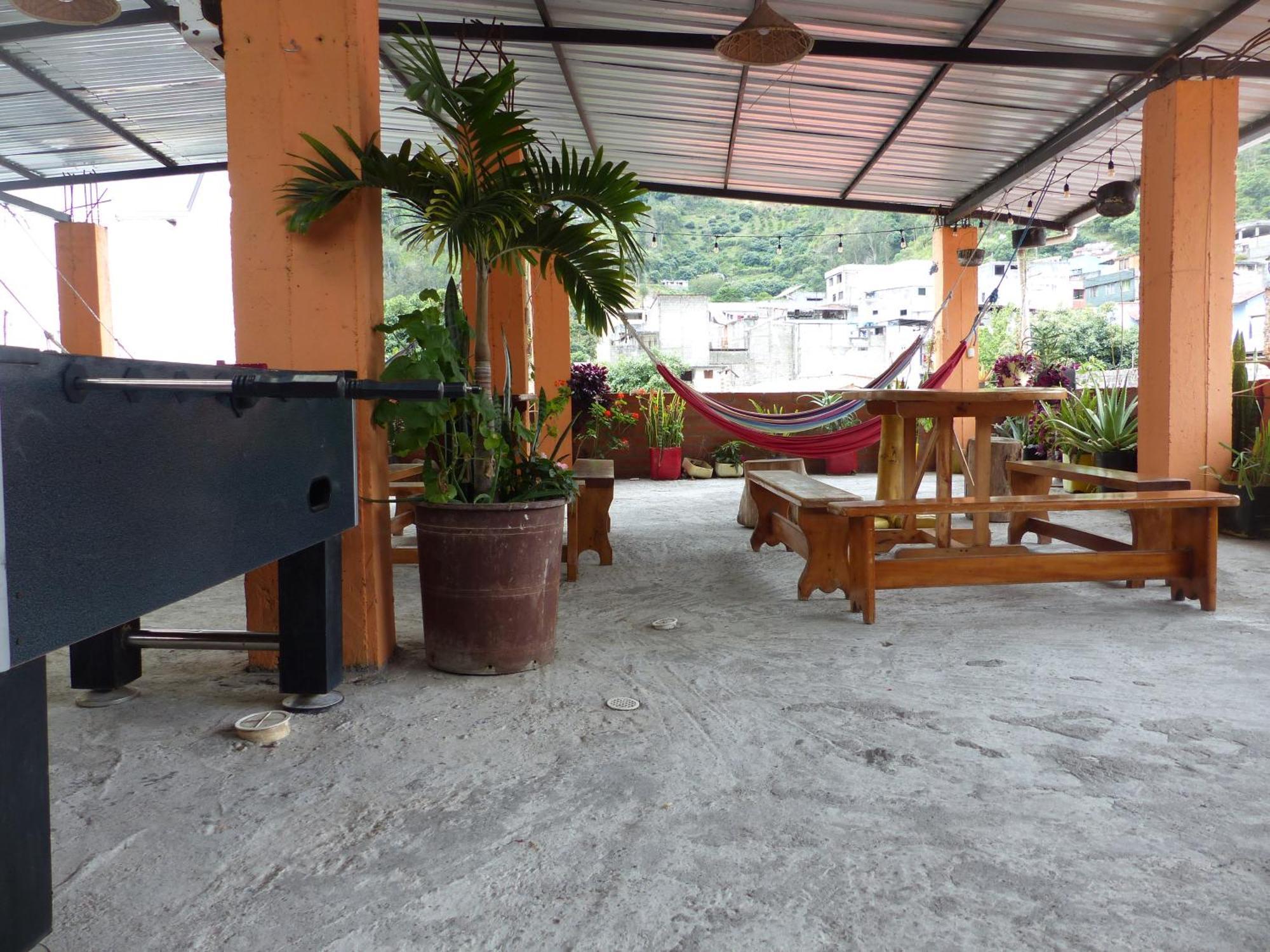 Hostal La Casa Amarilla City 바뇨스 외부 사진