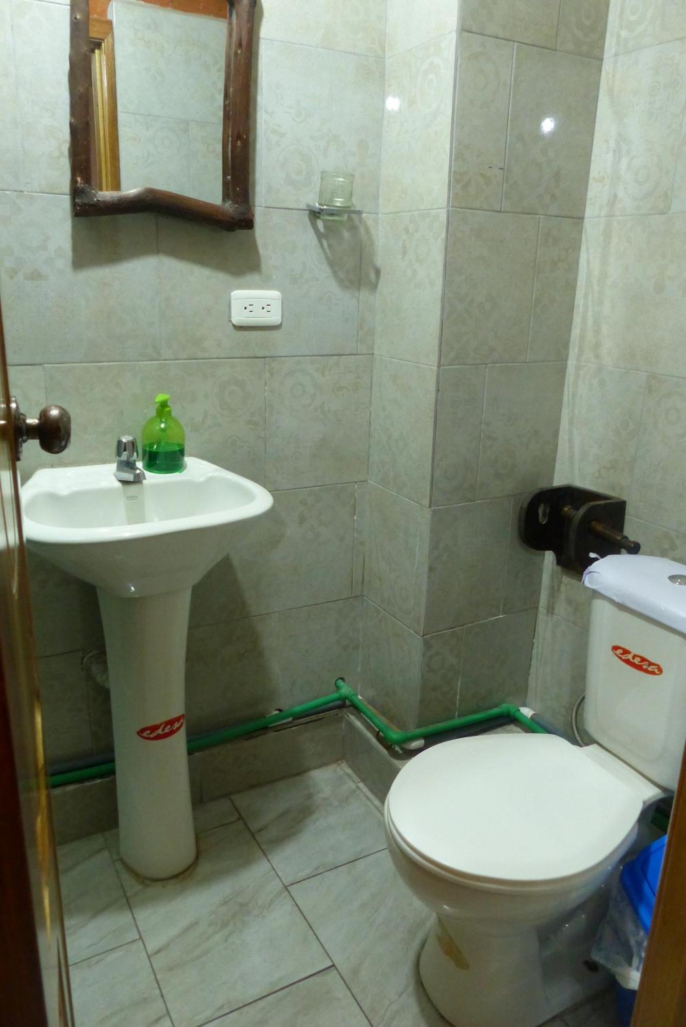 Hostal La Casa Amarilla City 바뇨스 외부 사진