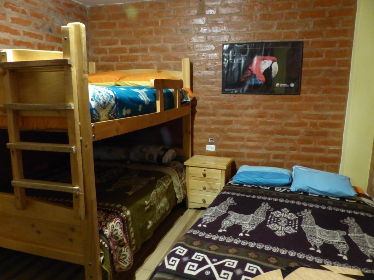 Hostal La Casa Amarilla City 바뇨스 외부 사진