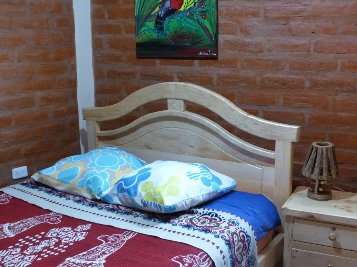 Hostal La Casa Amarilla City 바뇨스 외부 사진